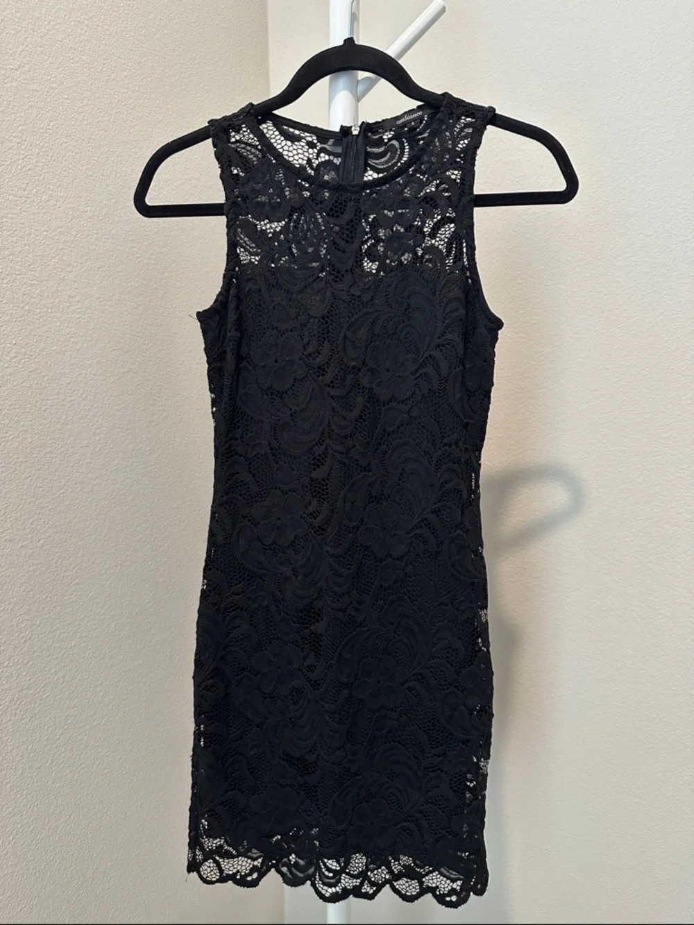 Classic Black Lace Sheath Dress - Sleeveless - Picture 1 of 3